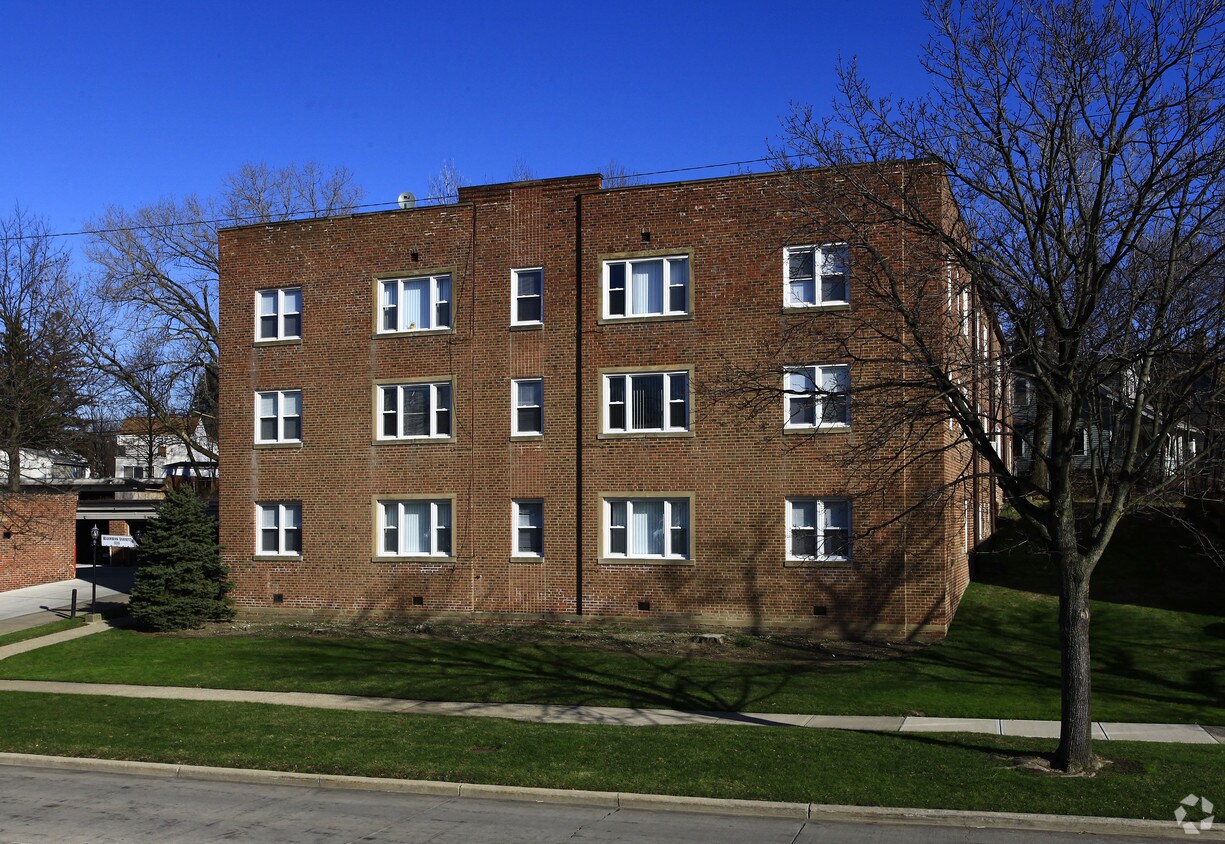Foto del edificio - 3235 Meadowbrook Blvd