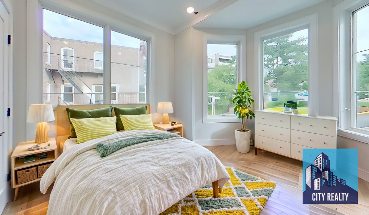 Building Photo - 1.5 Month Free Rent! Steps from Green Line...