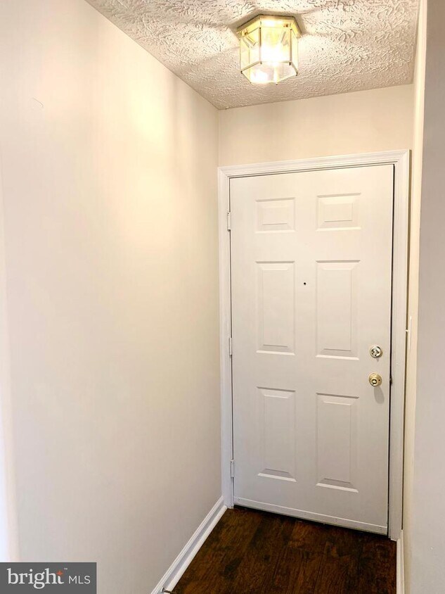 2450 Apple Blossom Ln Unit 301, Odenton, MD 21113 Condo for Rent in