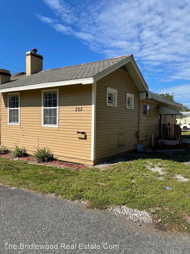 Primary Photo - 2 br, 1 bath House - 305 N. Saint Clair Ab...