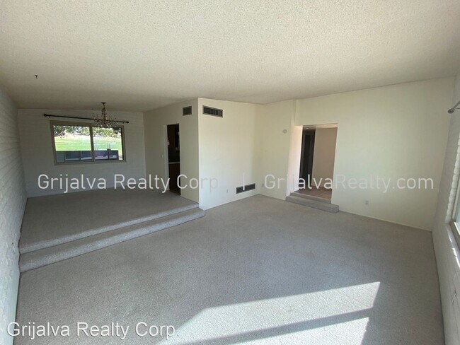 Building Photo - 4 br, 2 bath House - 1801 S Sleepy Hollow Ave