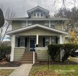 Primary Photo - 93 Chippewa Rd - Gorgeous Pontiac 3Bed/1.5...