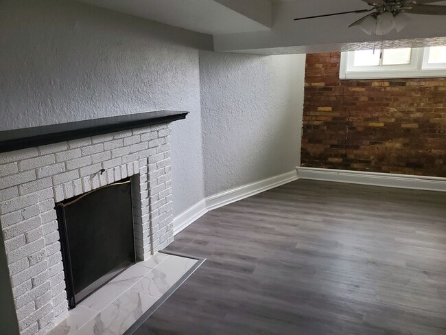 Building Photo - Historic Greentree Loft Apartments