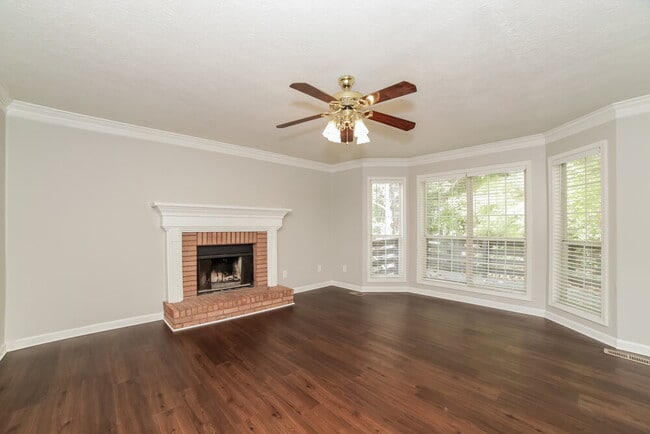 Building Photo - 2446 Letha Ln