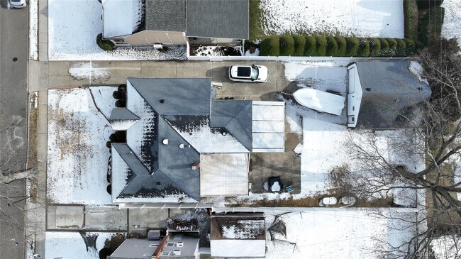 Foto del edificio - 3134 Ward Ln