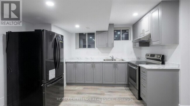 Building Photo - 23 Mincing Trl