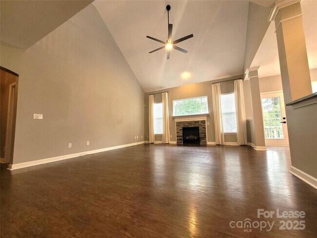 Foto del edificio - 5618 Branthurst Dr