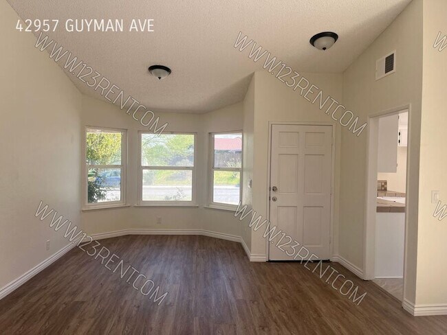 Foto del edificio - 42957 Guyman Ave