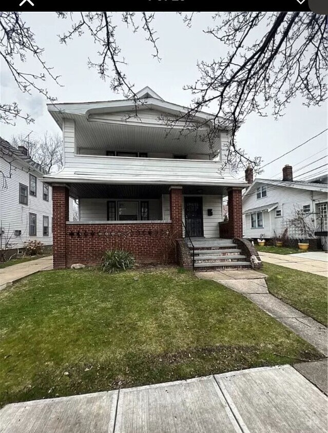 Primary Photo - 15813 Grovewood Ave