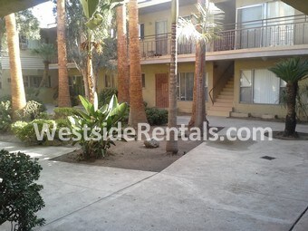 Foto principal - 4525 Santa Rosalia Dr