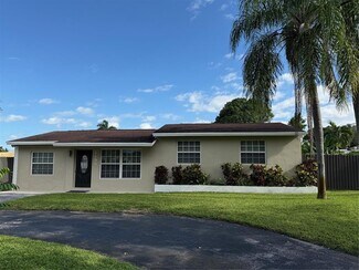 Building Photo - 1498 SW 47th Ter