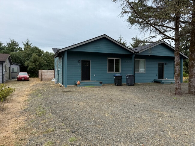 Building Photo - 819 Point Brown Ave SW