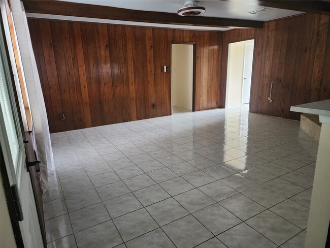 Foto del edificio - 9110 Grape St