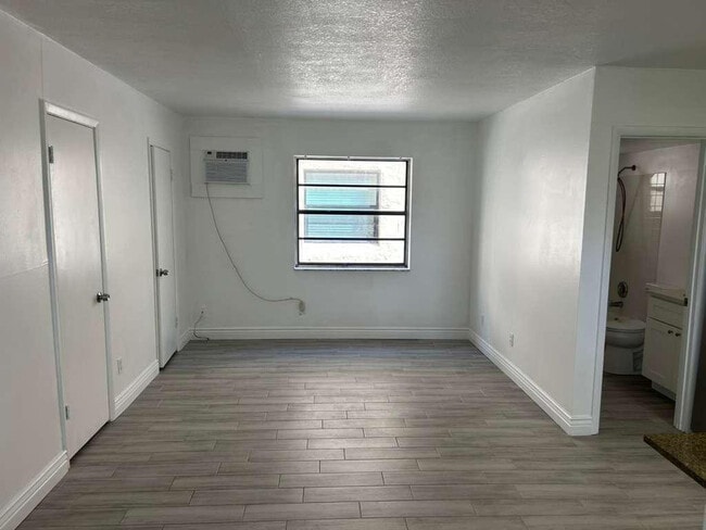 Foto del edificio - 1081 SE Monterey Rd