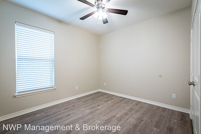 Foto del edificio - 3 br, 2 bath House - 2644 Barbee Rd.