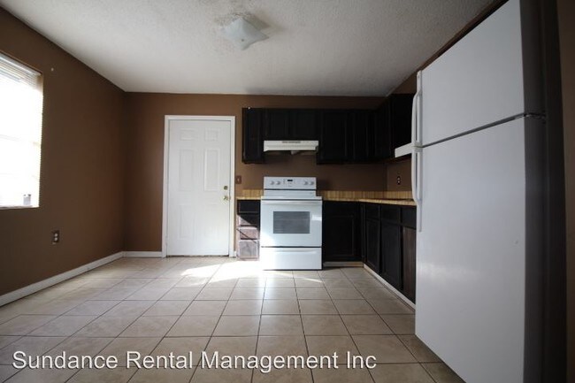 Foto del edificio - 704 Shady Lane Dr