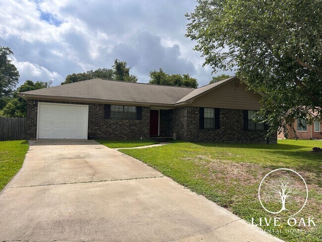 Building Photo - MOVE IN SPECIAL: $500 OFF 1ST MONTH'S RENT!**