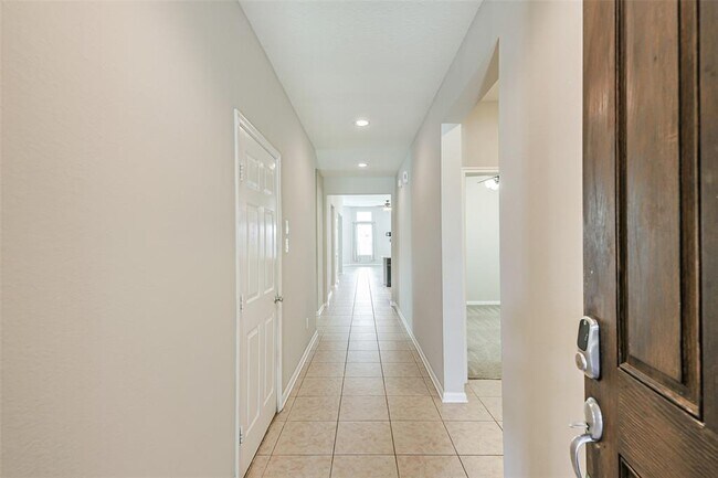 Building Photo - 2827 Mezzomonte Ln