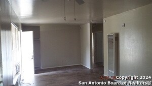 Building Photo - 210 Northview Dr