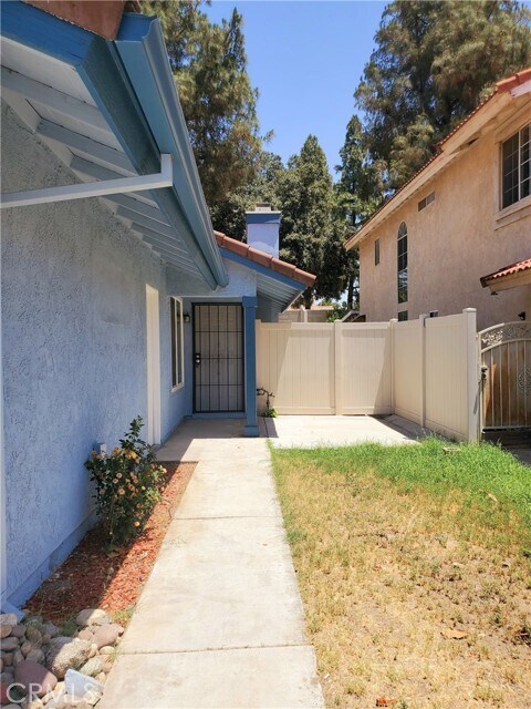 Building Photo - 14318 Hillcrest Dr