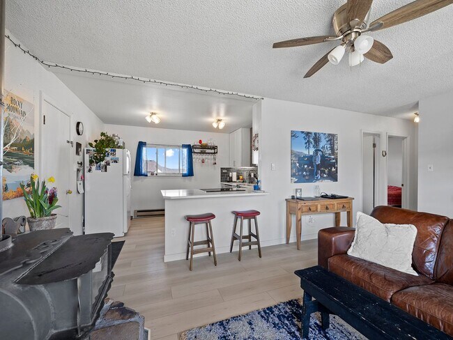 Foto del edificio - Adorable 2 Bedroom, 1 Bathroom Updated Home in Cheyenne!