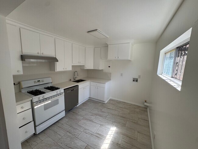 Foto del edificio - 2837 Huron St