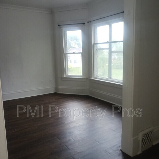 Foto del edificio - 2155 N 32nd St