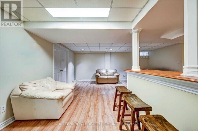 Photo du bâtiment - 192 Canyon Hill Ave