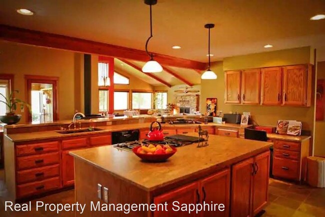 Building Photo - 4661 Torrey Ln