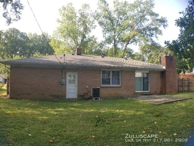 Building Photo - 8628 Skyway Dr