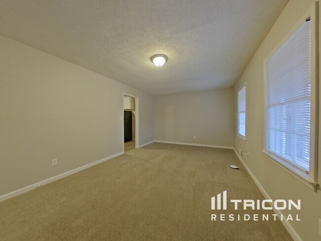 Building Photo - 5020 Horton Pl