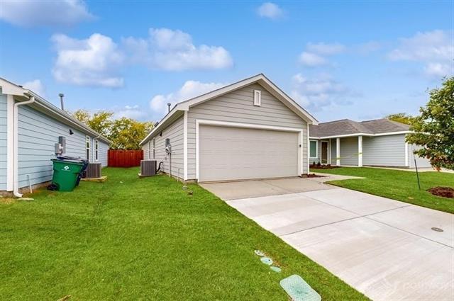 Building Photo - 8809 Red Fox Trl