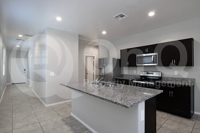 Building Photo - 35408 W San Alvarez Ave