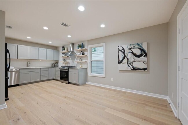 Foto del edificio - 2810 Brinwood Ave