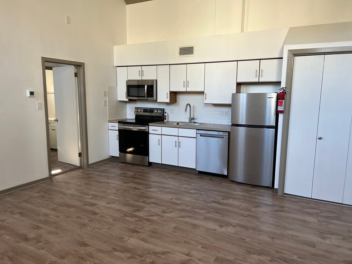 Kitchen area - 5 S Penn St