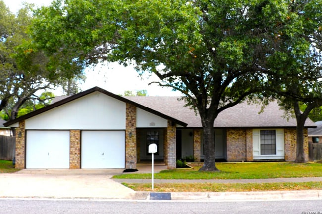 Photo - 13811 Brook Hollow Blvd House