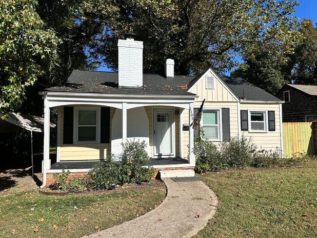 Cozy 2 Bedroom Home in Oakhurst! - Cozy 2 Bedroom Home in Oakhurst!