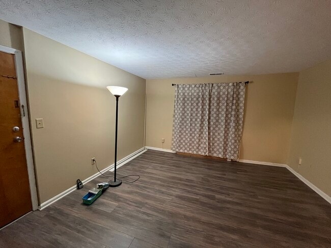 Foto del edificio - 1440 Slade Ave