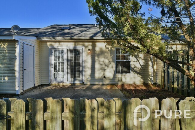 Foto del edificio - 335 Twin Eagles Dr, Columbia, SC 29203