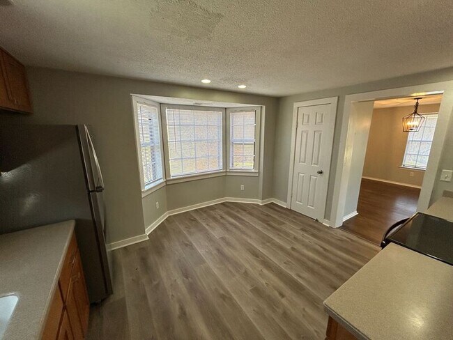 Foto del edificio - 1256 Glenridge Ln