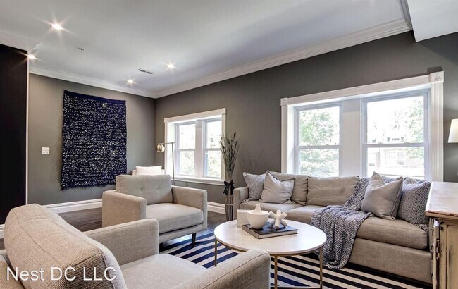 Foto del edificio - 3 br, 3.5 bath House - 1422 Shepherd St NW...