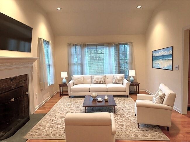 Foto del edificio - 5 Howes Ct