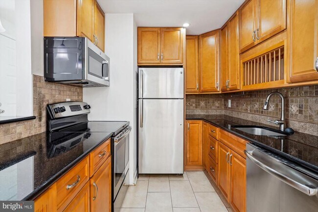 Foto del edificio - 18210 Chalet Dr