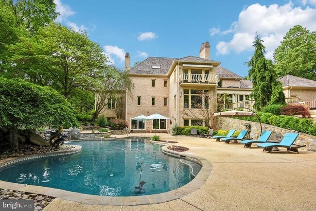 Building Photo - 9939 Bentcross Dr