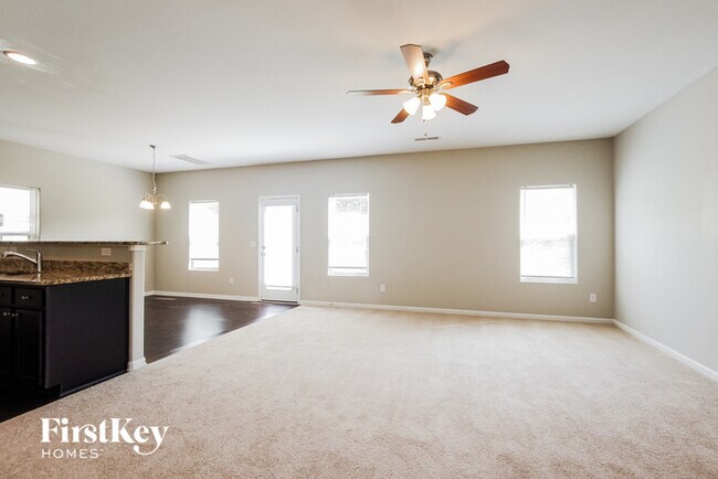 Building Photo - 6925 Agava Ln