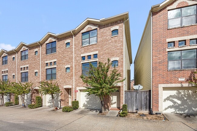 Foto del edificio - 7650 Springhill St