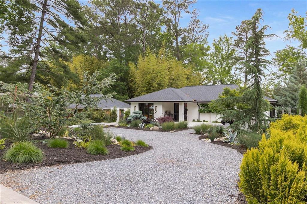 Foto principal - 1258 Mayfair Dr NE