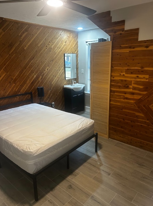 Photo - 8050 Tavenor Lane, Unit 1