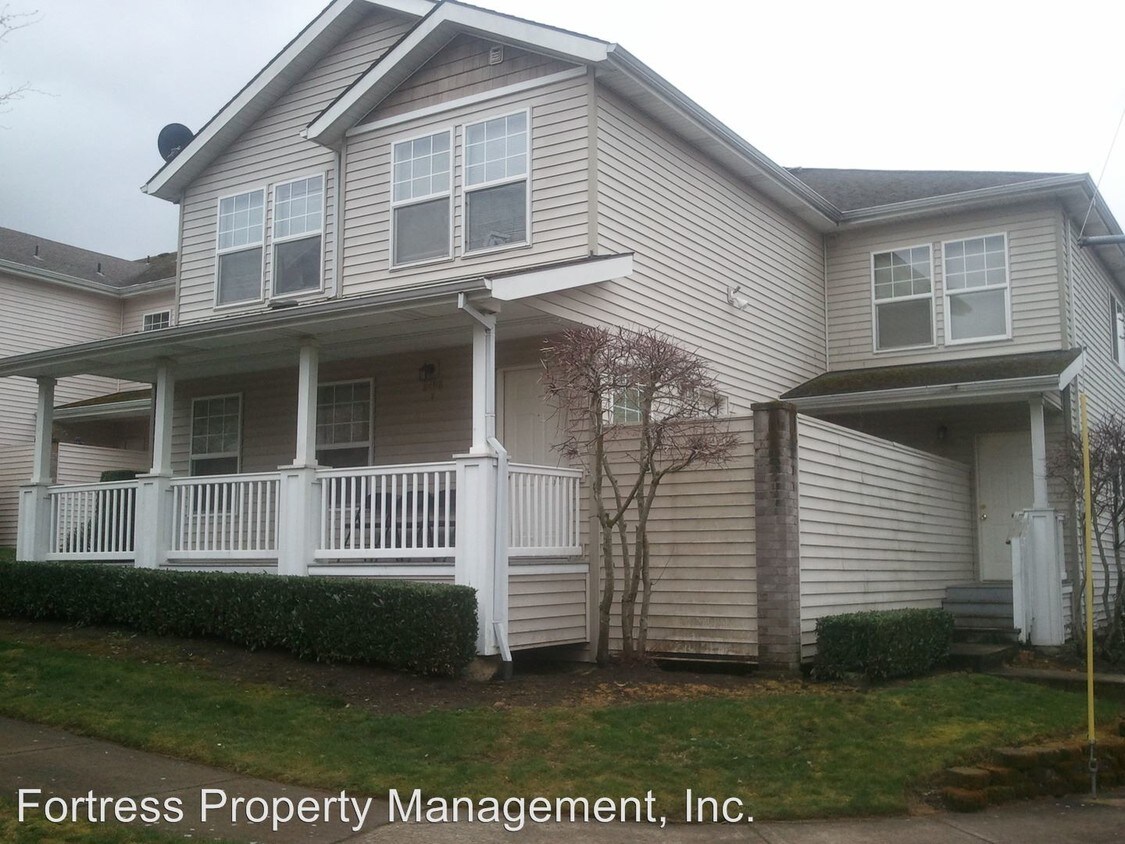 8406 NE Knott St, Portland, OR 97220 Room for Rent in Portland, OR