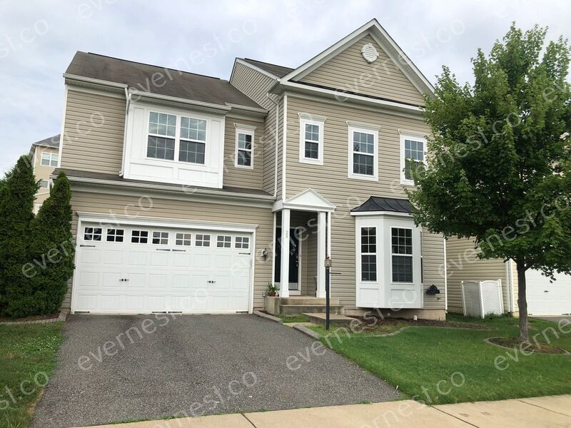 Primary Photo - 29 Trail Ridge Ln